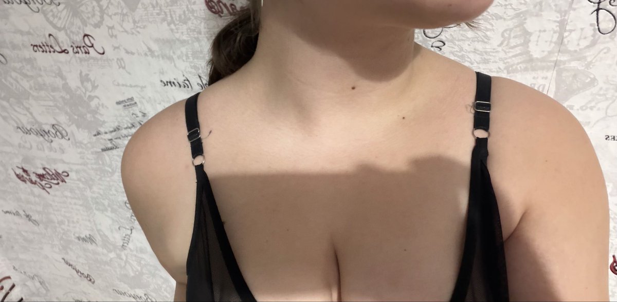 риша tweet media