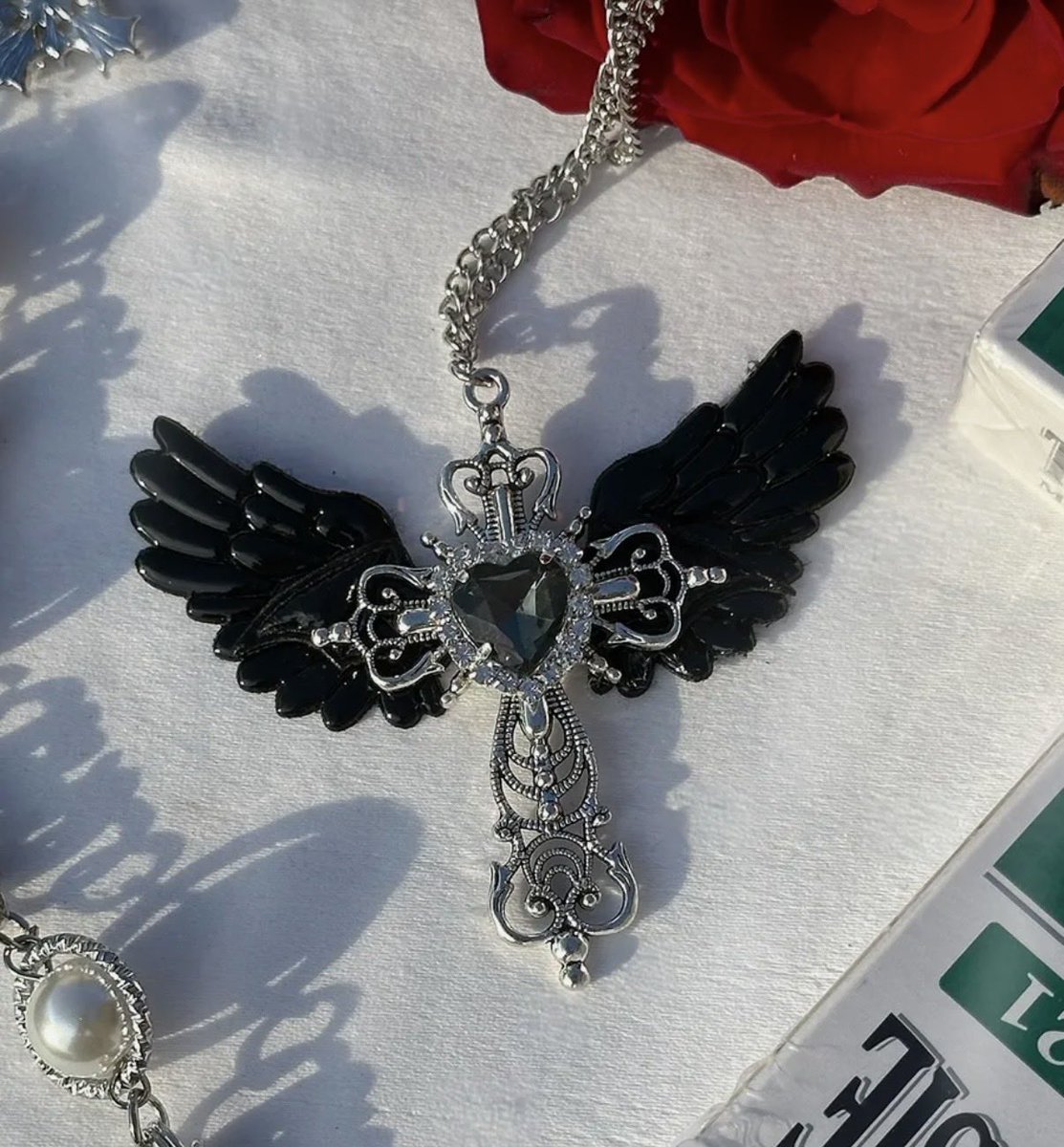 риша tweet media