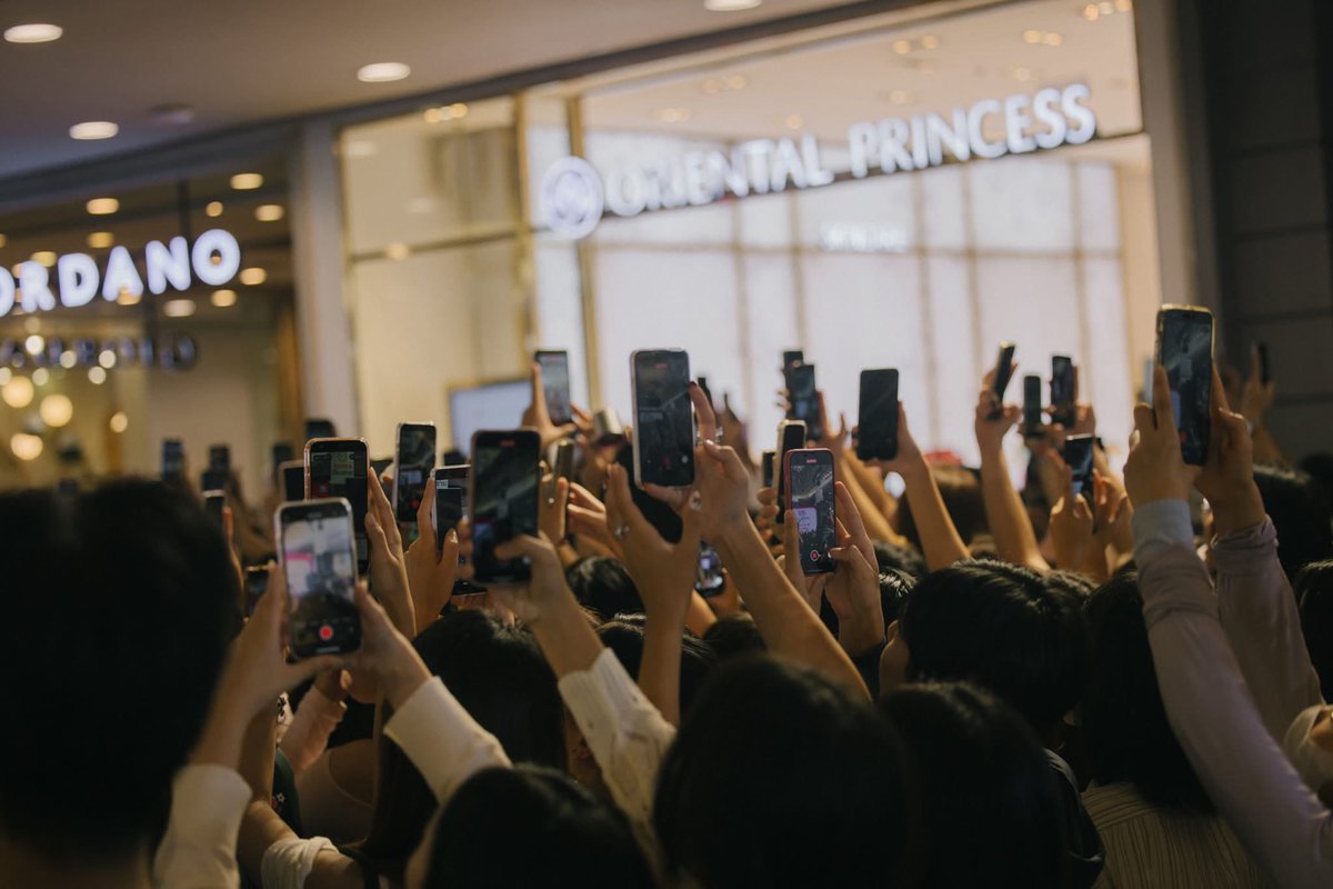 CentralCRI_'s tweet photo. โฟร์ท โฟร์ท ห้างแตก🫰🏻

TOYOTA Easy Drive Easy Deal 🚗
📅 วันที่ 21 มี.ค. 69
ณ ลานกิจกรรม ชั้น 1
ศูนย์การค้าเซ็นทรัล เชียงราย

#โฟร์ท #fourth
#TOYOTAEASYDEIVREASYDEAL #toyotathailand #CentralChiangrai #เซ็นทรัลเชียงราย https://t.co/EblzZ77FrI