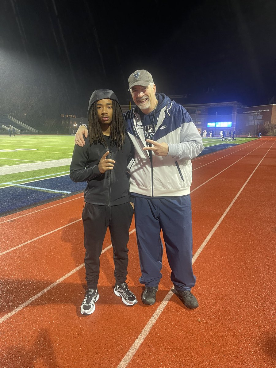 KysheemPrunty12's tweet photo. Thank you coach @devine_sean for the spring practice invite, had a great chance to watch and learn more about @NovaFootball https://t.co/ybPtj7CHH4