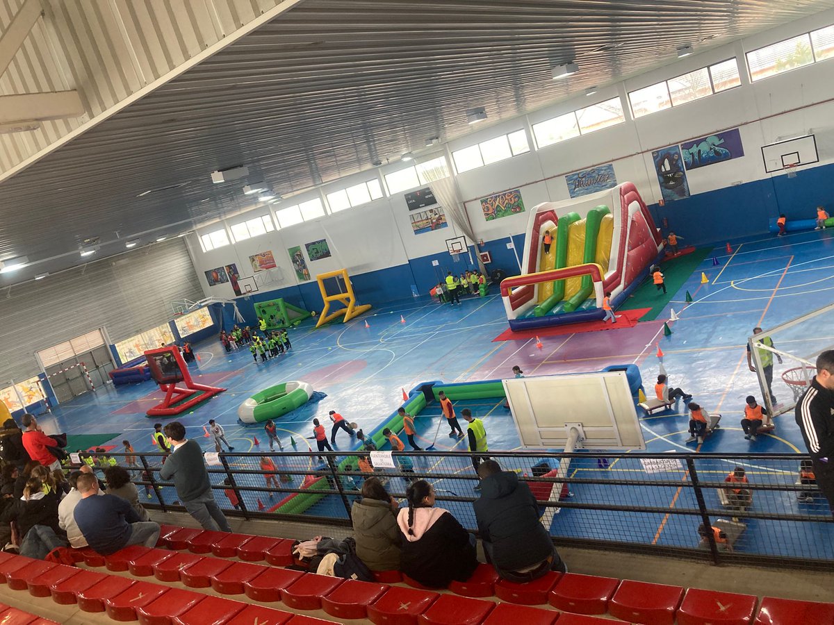 deportesdipusal's tweet photo. Gran jornada también para los más pequeños en el pabellón de Villamayor #Prebenjamines https://t.co/NoDwJHOtg5