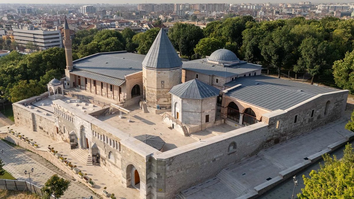 Hov Nazaretyan tweet media