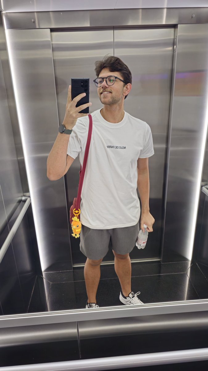 Galetinho Chicken Little tweet media