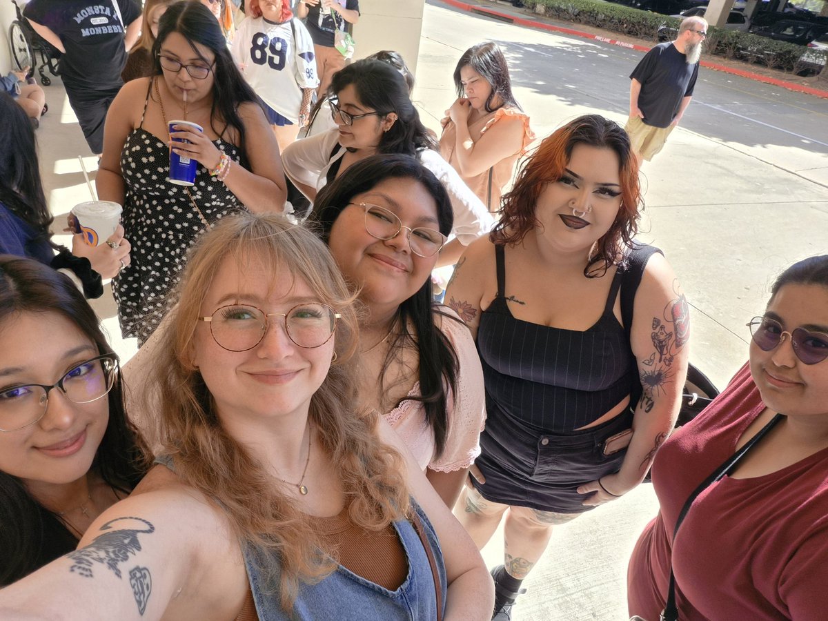 TheShyestBean's tweet photo. Seeing Shownu today❣️
#Samsung #SamsungxDIVE #GalaxyExperience #GalaxyS26 #GalaxyExperiencexShownu https://t.co/fwPDcYfrsM
