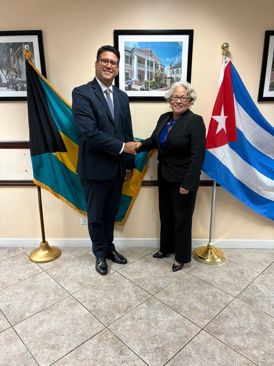 Embajada de Cuba en Las Bahamas tweet media