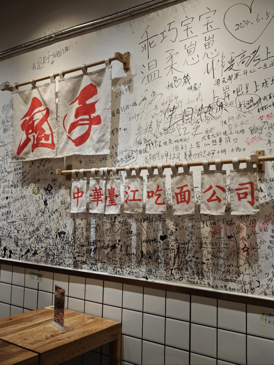 Alexandra Sands tweet media