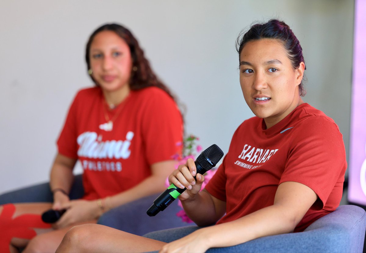 indeselsalvador's tweet image. #Natación 🏊🏼 | Ivanka Bukele, beneficiaria del Programa Esfuerzo y Gloria, e Isabella Alas compartieron un conversatorio con nadadores nacionales sobre su experiencia como atletas de División I en Estados Unidos.

#ConstruyendoElCamino