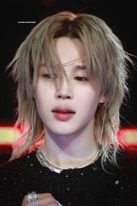 O Jimin é como se um homem e uma mulher tivessem um filho….