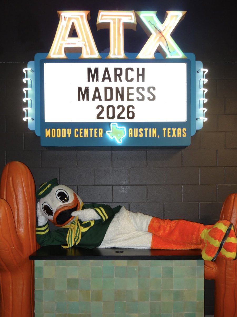 TheOregonDuck's tweet photo. caught a vibe https://t.co/xp5rdQSL6Y