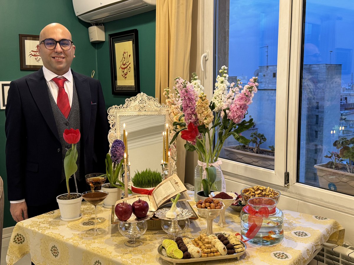 Barcabak2's tweet photo. بعد از ۲۱ روز سلام 
درست از همان ساعتی که قطع شد دیگه وصل نشدم 
و هزاران اتفاق افتاد 

سال نو مبارک https://t.co/HtI3e5dTKC