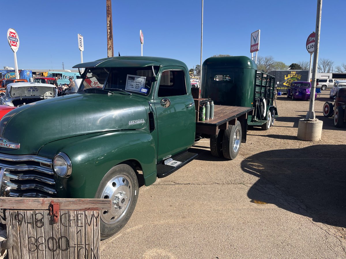 Lloyd Arthur tweet media