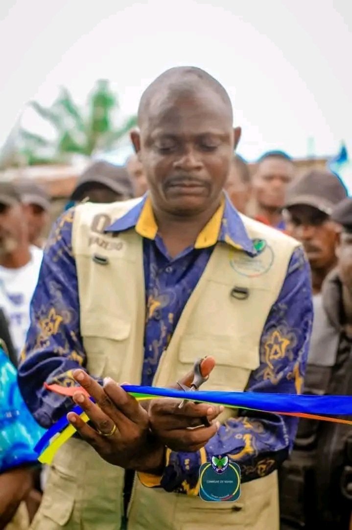 la patrie passe avant tout tweet media