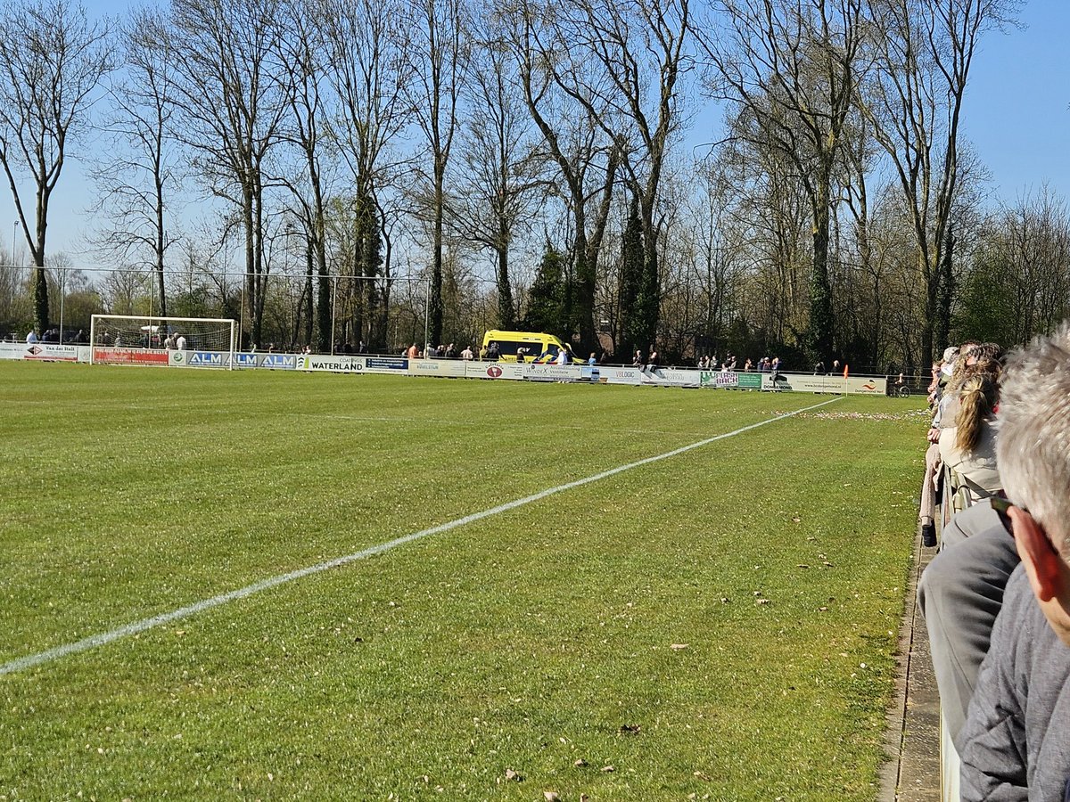 Dutch Non-League Dog tweet media