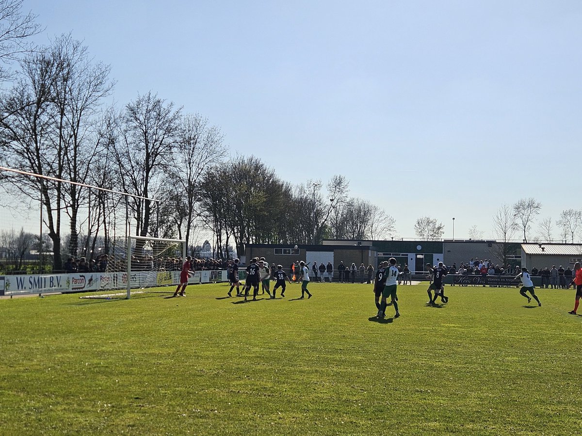 Dutch Non-League Dog tweet media