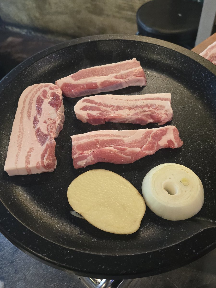 5ofkia's tweet photo. 야구장아 반가워~ https://t.co/pW3IKnJBJH