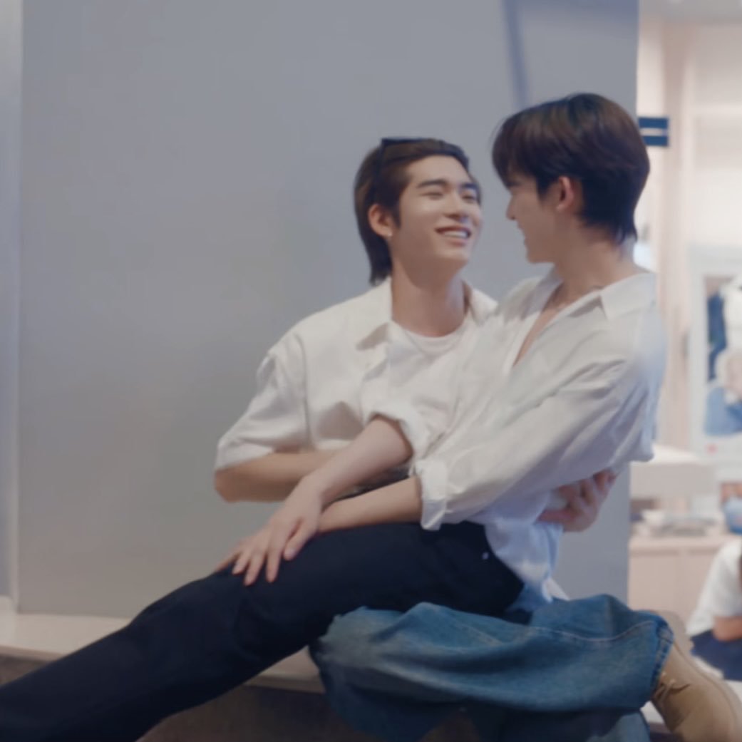 jo ✴︎ dwy tweet media