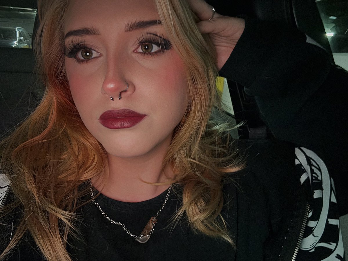 øllie ⊬ / #1 GARBAGE FAN!!! tweet media