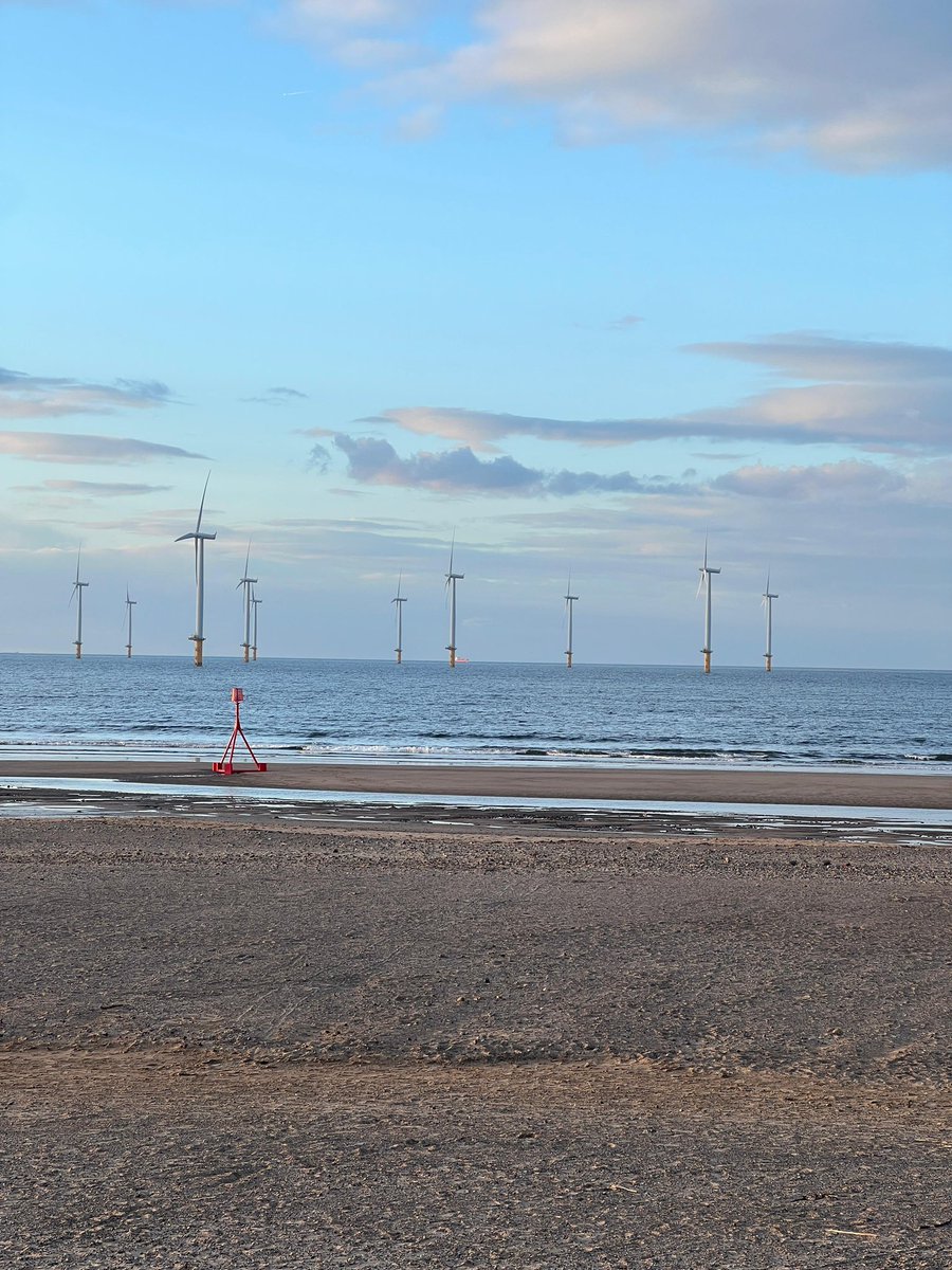 Postcard from Britain tweet media