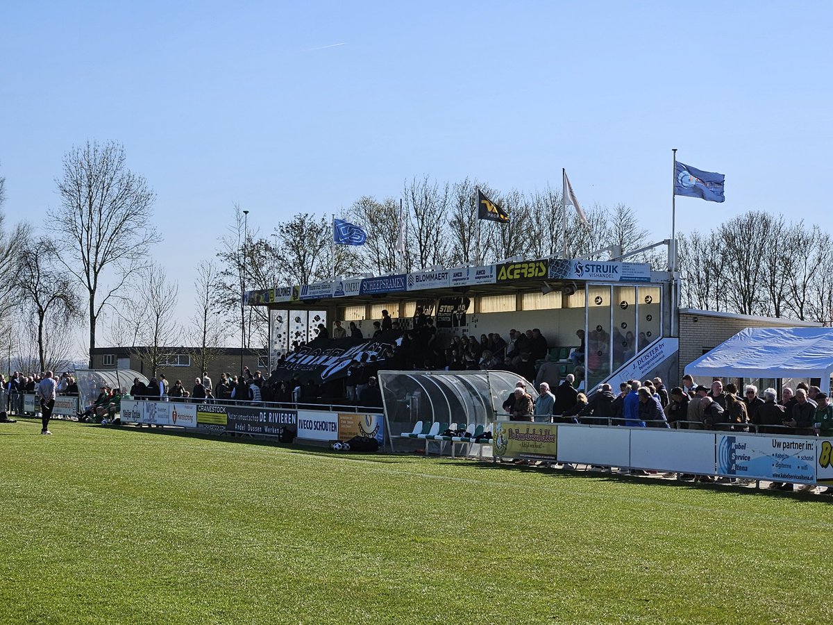 Dutch Non-League Dog tweet media