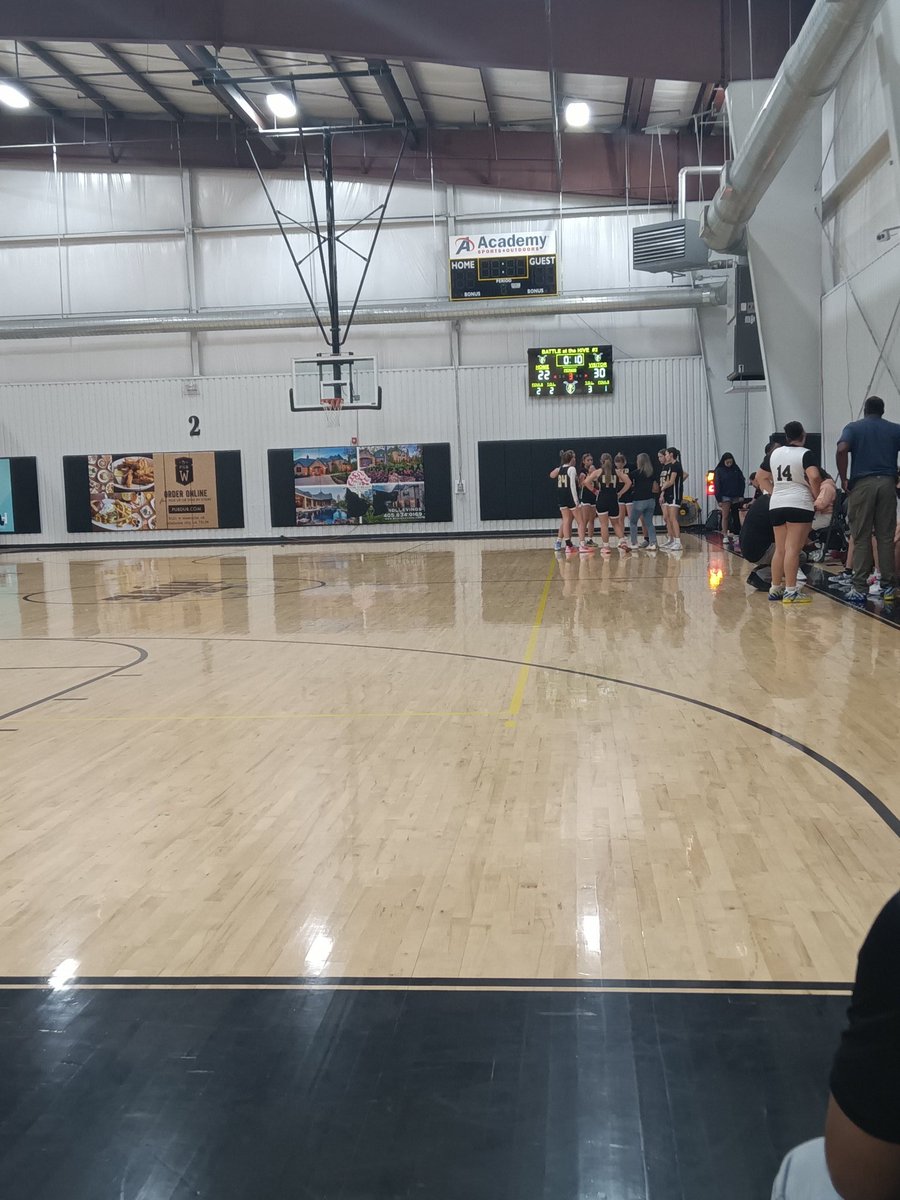 HesstonWBB's tweet photo. Never to early for club basketball, good luck to everyone this spring/summer. 

#FutureLarks 🏀👀 https://t.co/OLgQK8cbNO