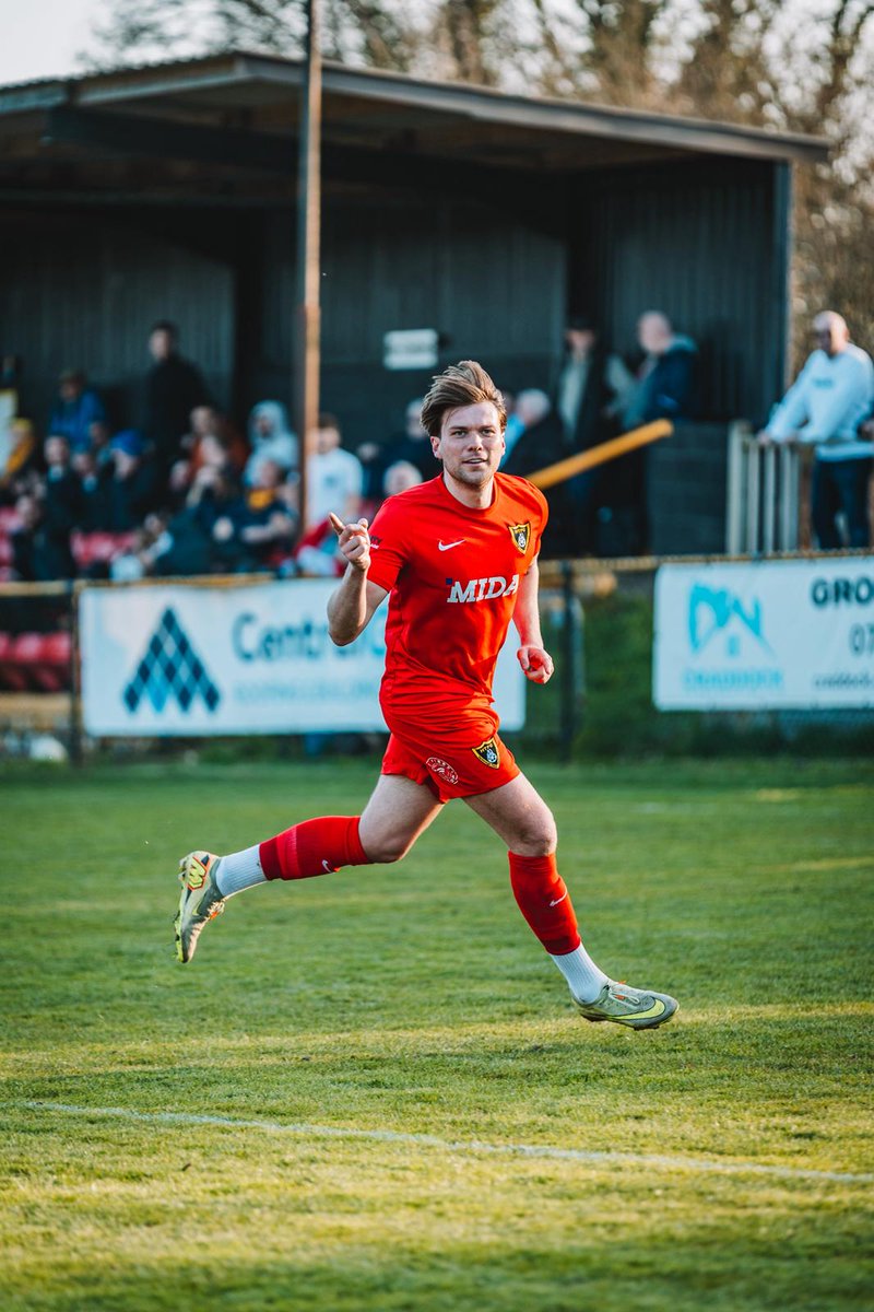 Harborough Town FC 🐝 tweet media