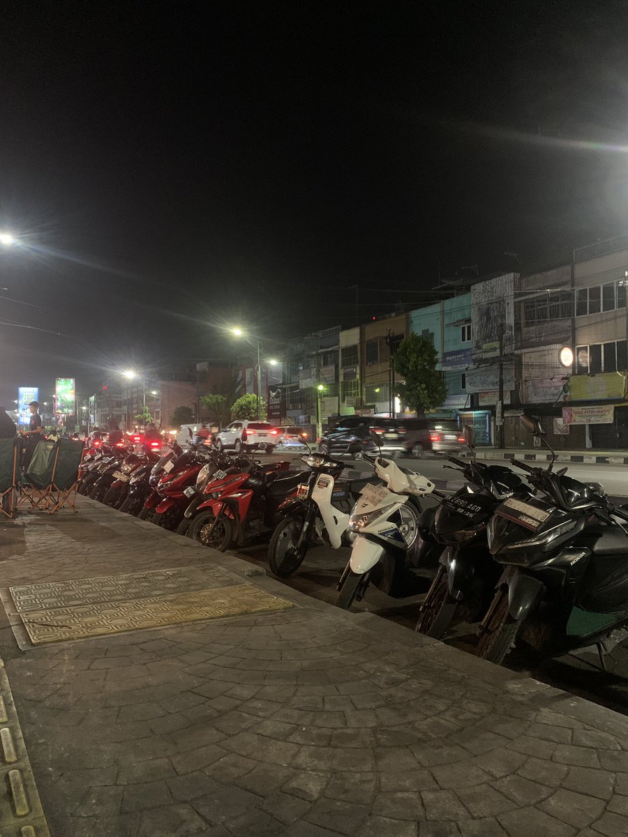 (b)_ocik tweet media