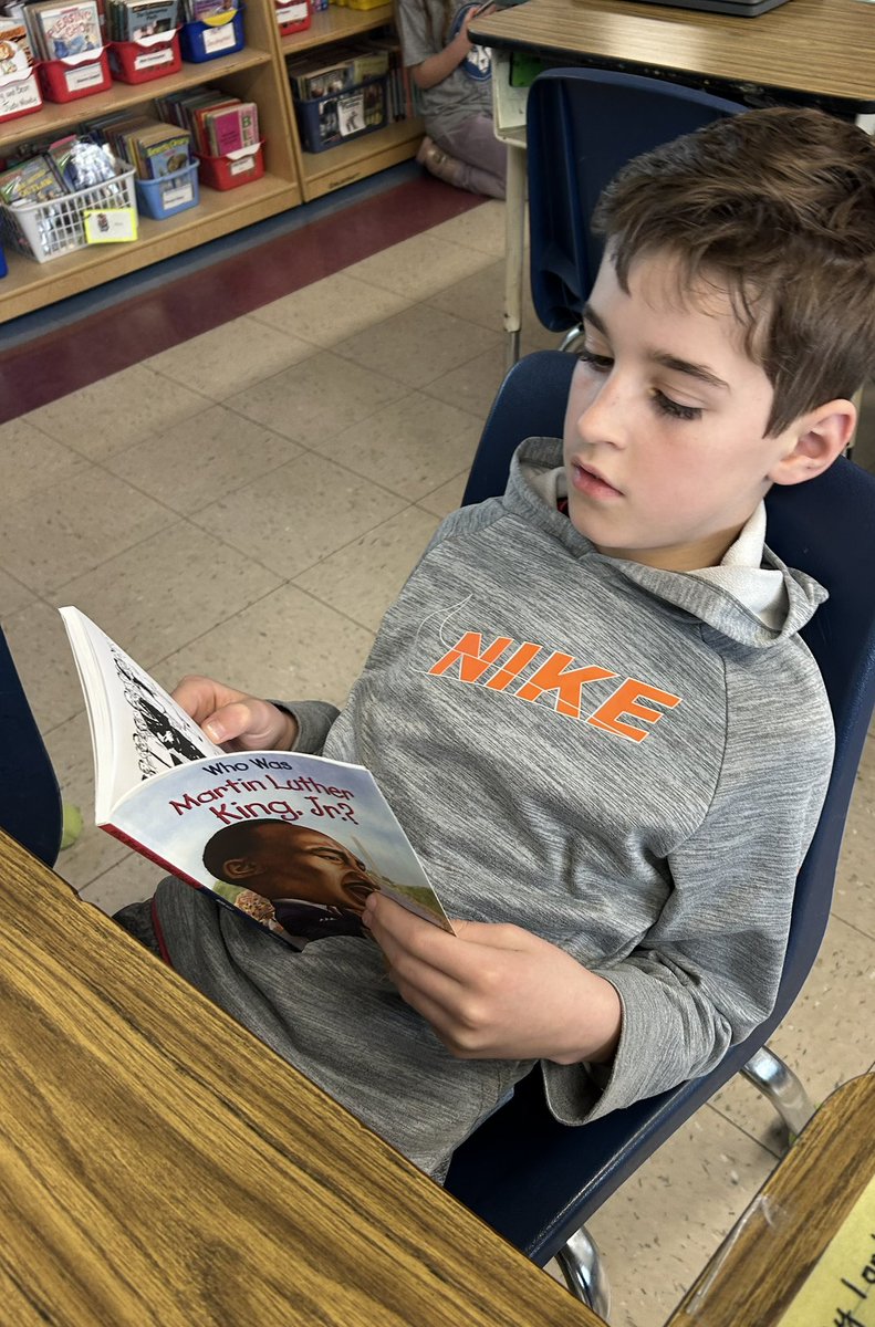 Miss Hood tweet media