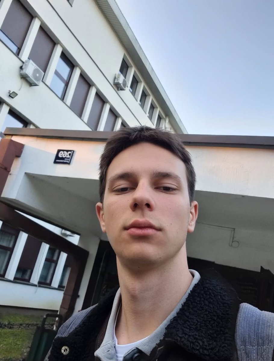 alex⁷🍏 tweet media