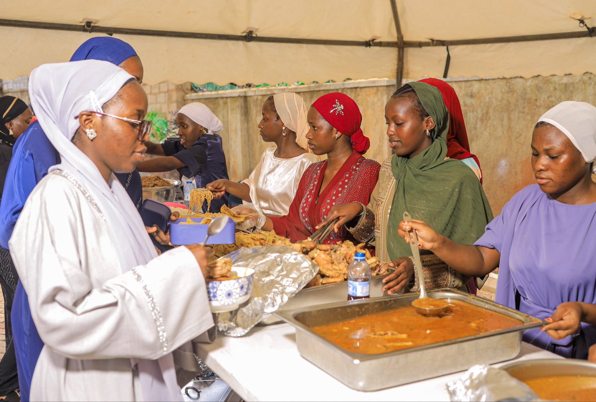 StMarysKitende tweet media