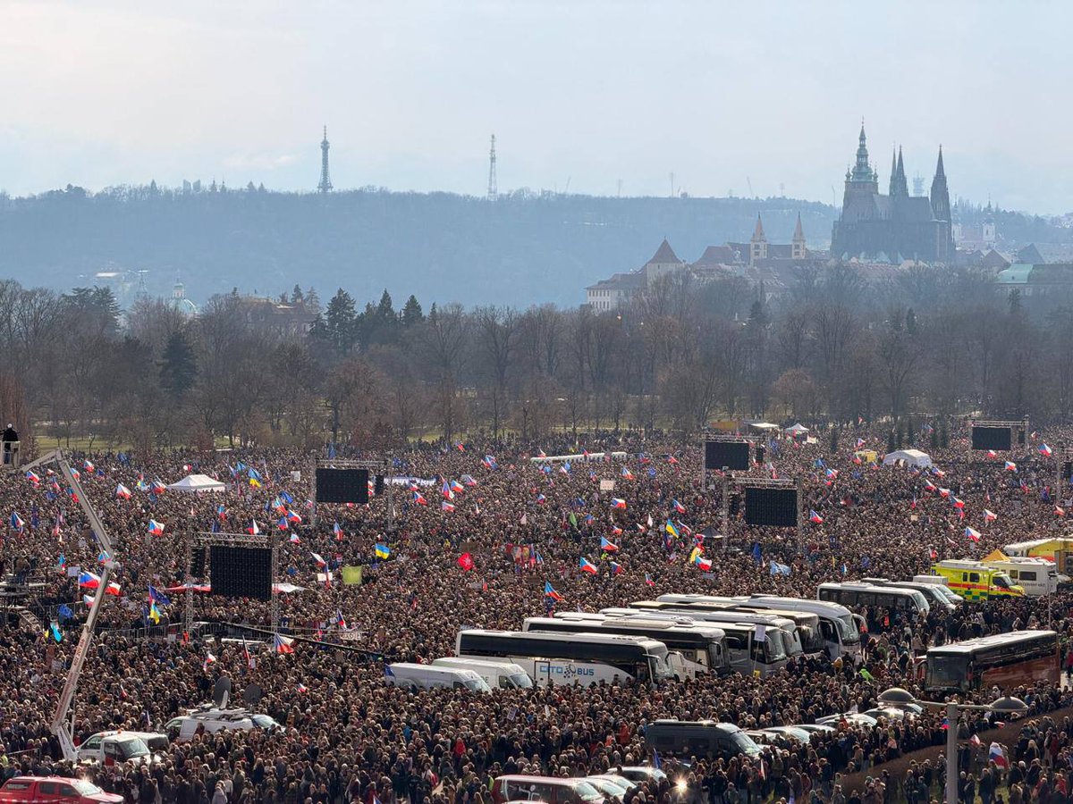 Jay in Kyiv tweet media