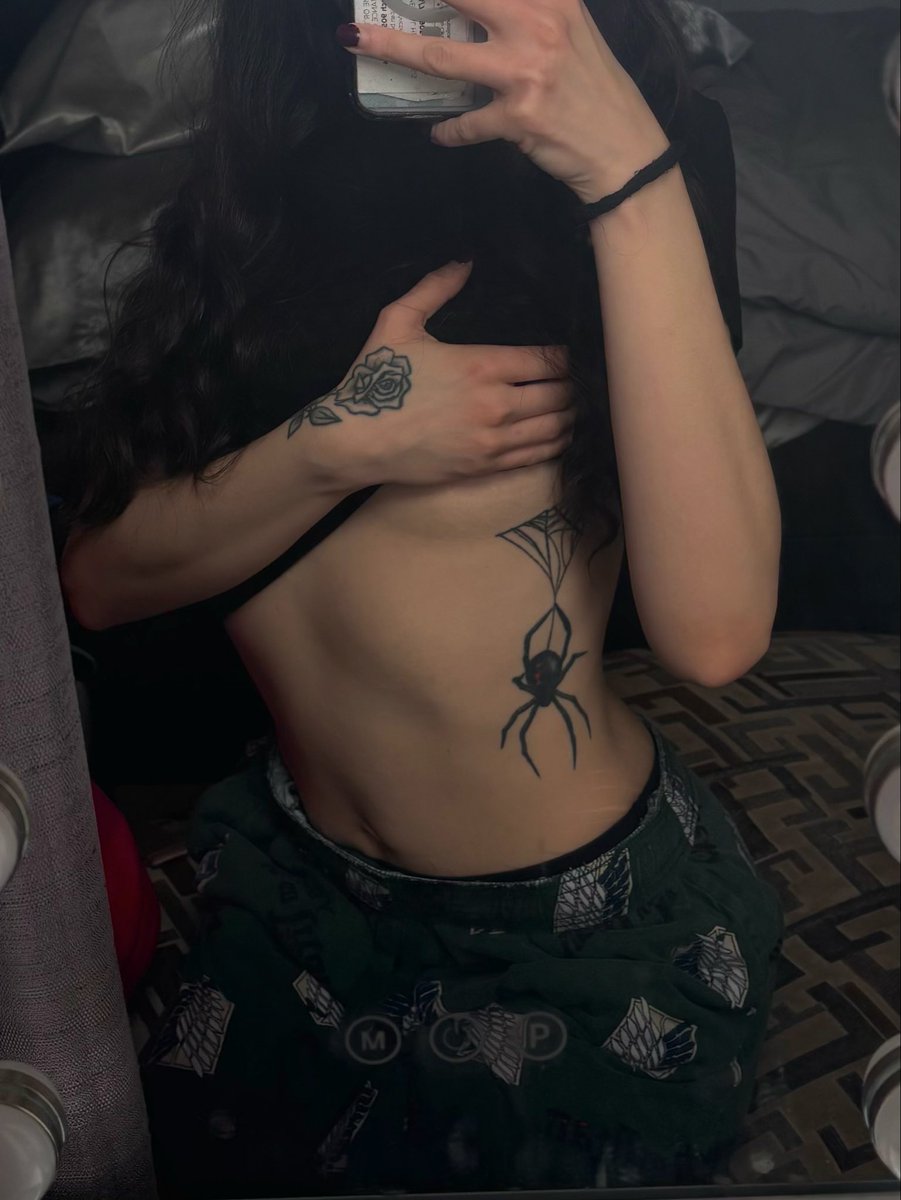 ivy 🌹 tweet media