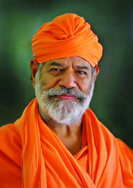 JainVoice1008's tweet photo. श्रवणबेलगोला के प्रातःस्मरणीय परम पूज्य कर्मयोगी स्वस्तिश्री चारुकीर्ति भट्टारक महास्वामीजी की तृतीय वर्ष की पुण्यस्मृति में... https://t.co/Sr2cUgRo5C