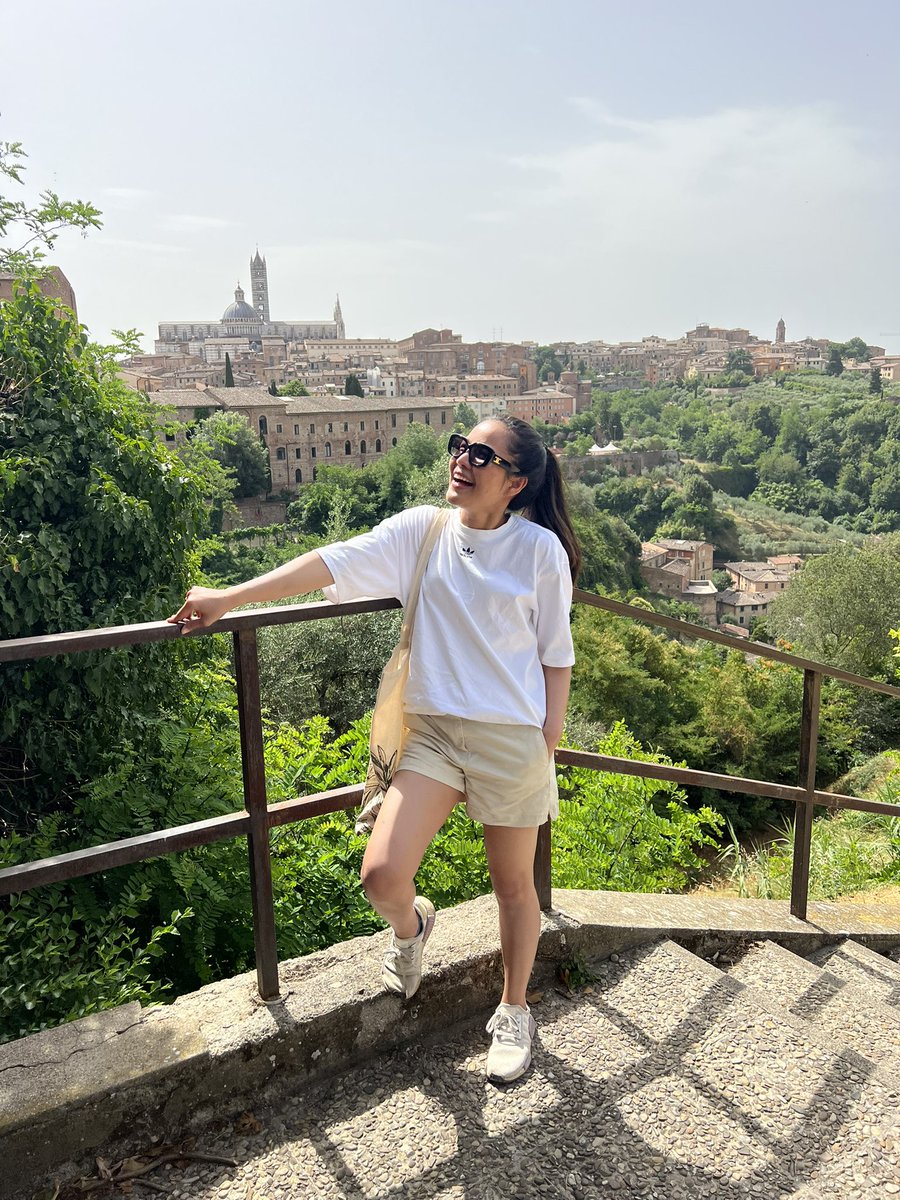 หนมว่า tweet media