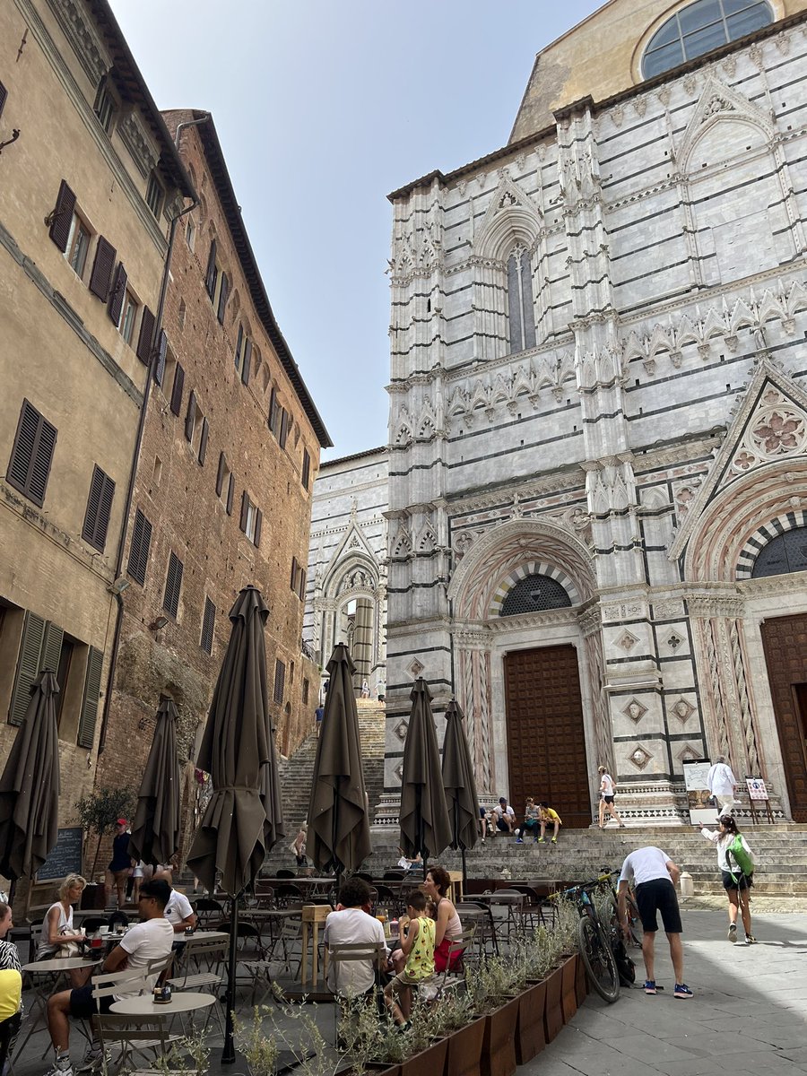 หนมว่า tweet media