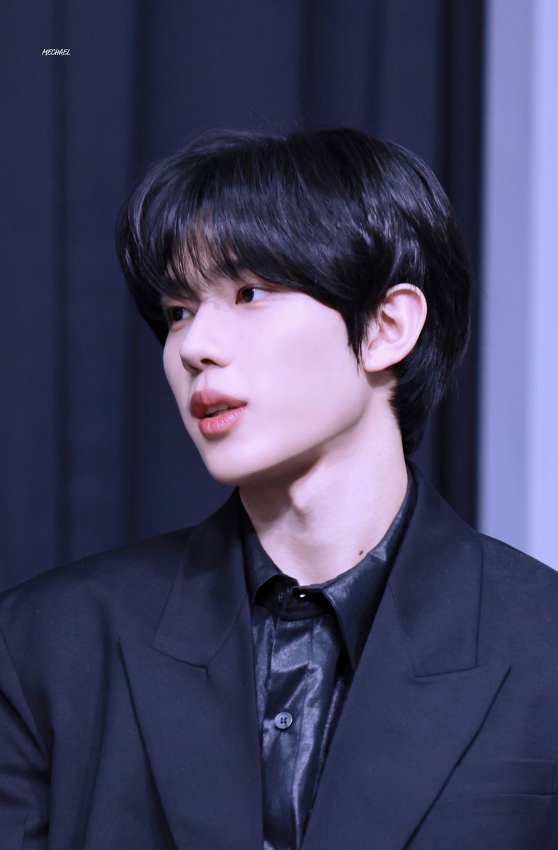 𝐦𝐞𝐜𝐡𝐚𝐞𝐥 tweet media