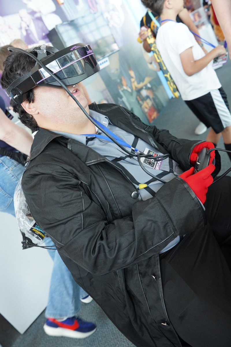 LI RETRO tweet media