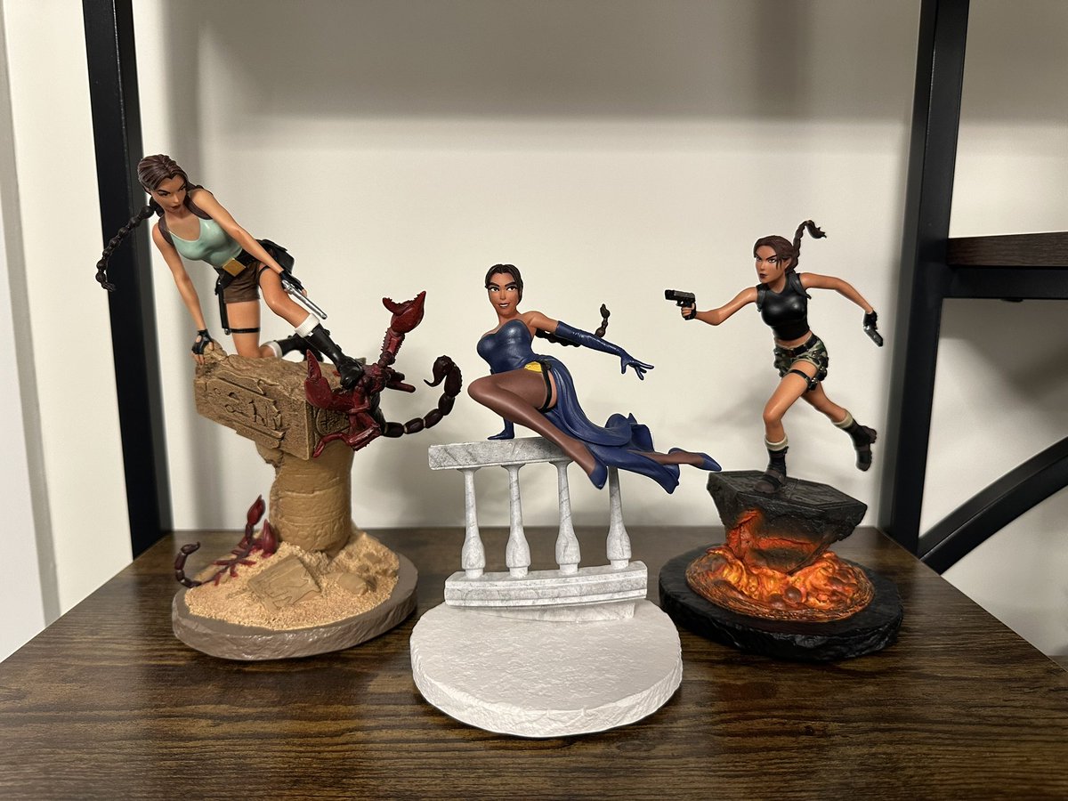 Lara Croft France 🐉 (En/Fr) tweet media