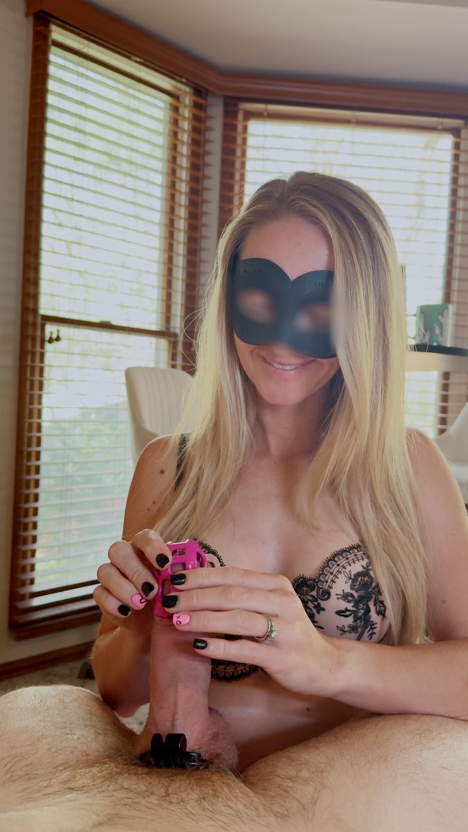 AshleyKate_Hotwife tweet media