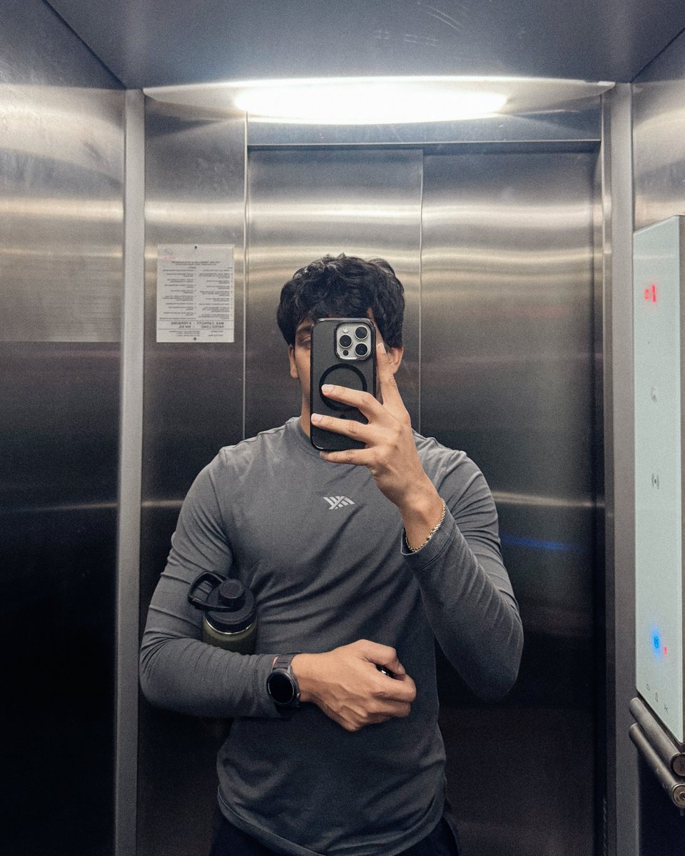 varun ㋡㋡ tweet media