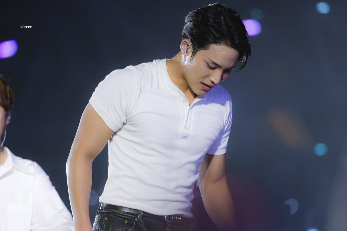 𝙘𝙡𝙤𝙫𝙚𝙧. tweet media