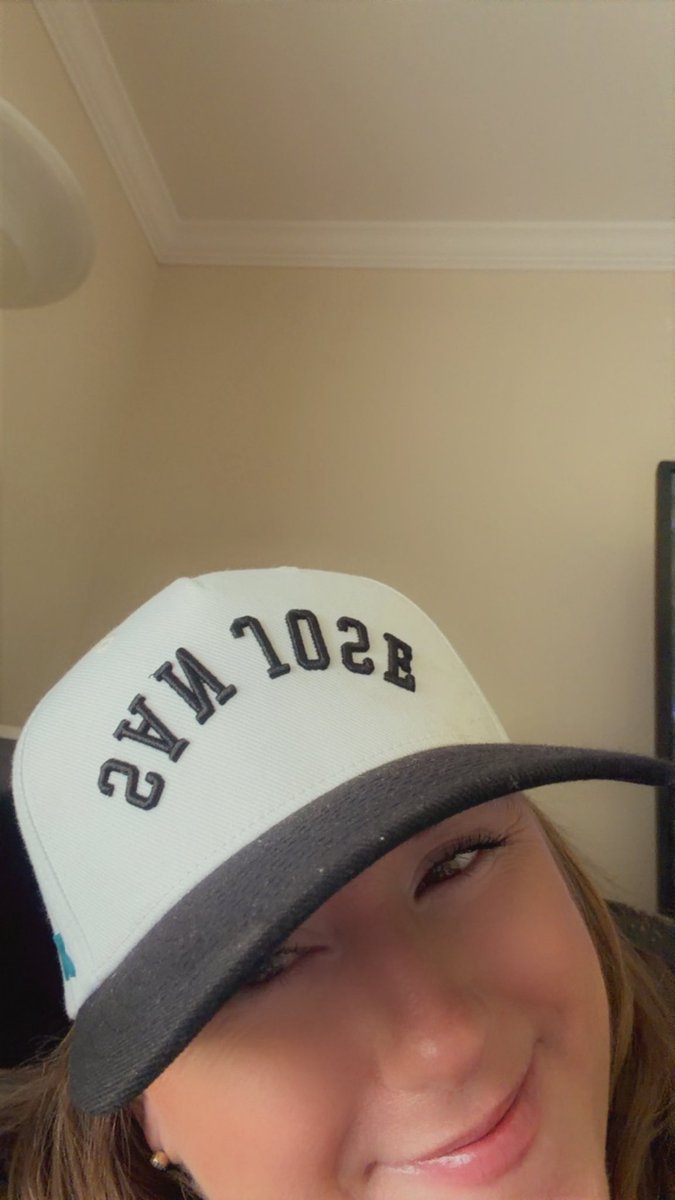 Nikki 🦋 tweet media