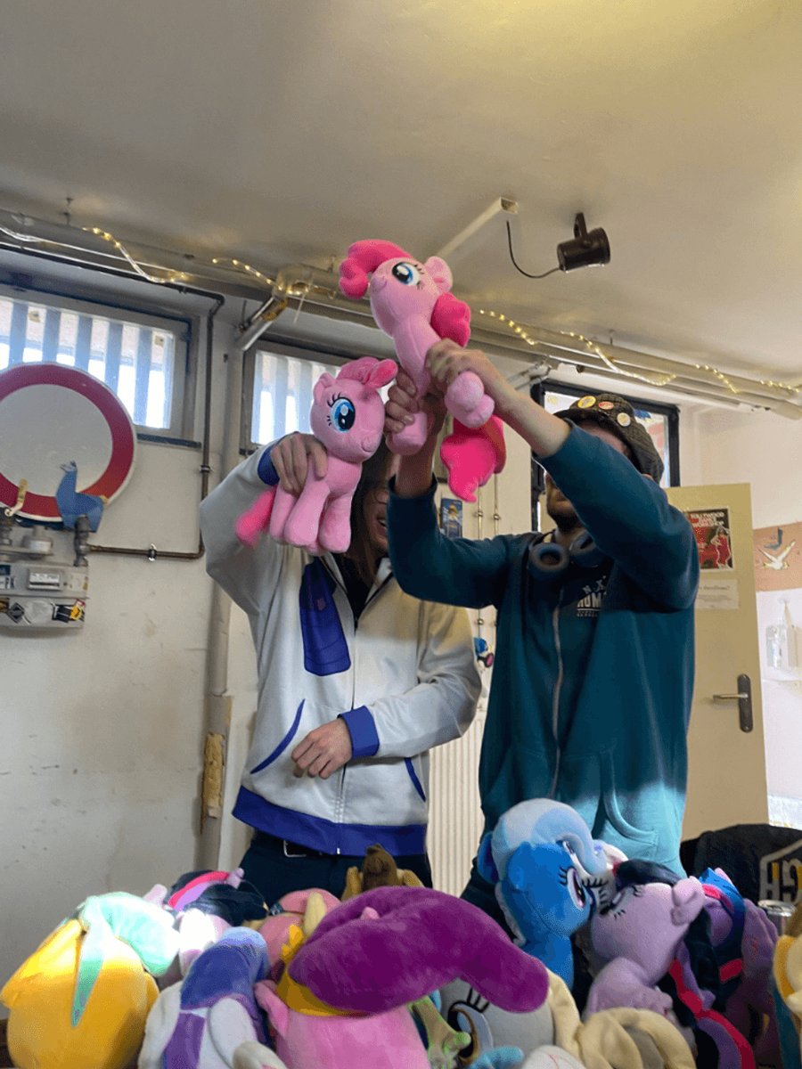 Quest Crusaders tweet media