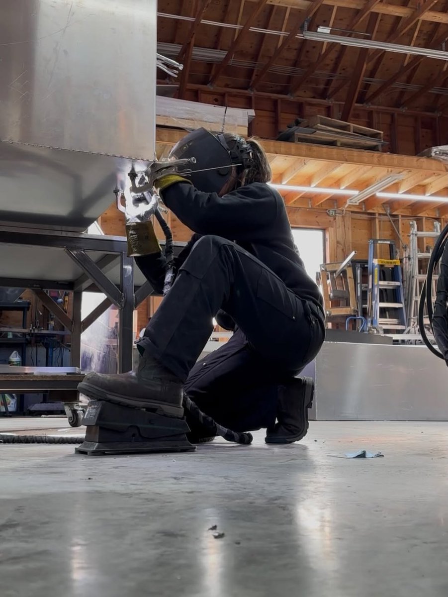 Ariat International tweet media