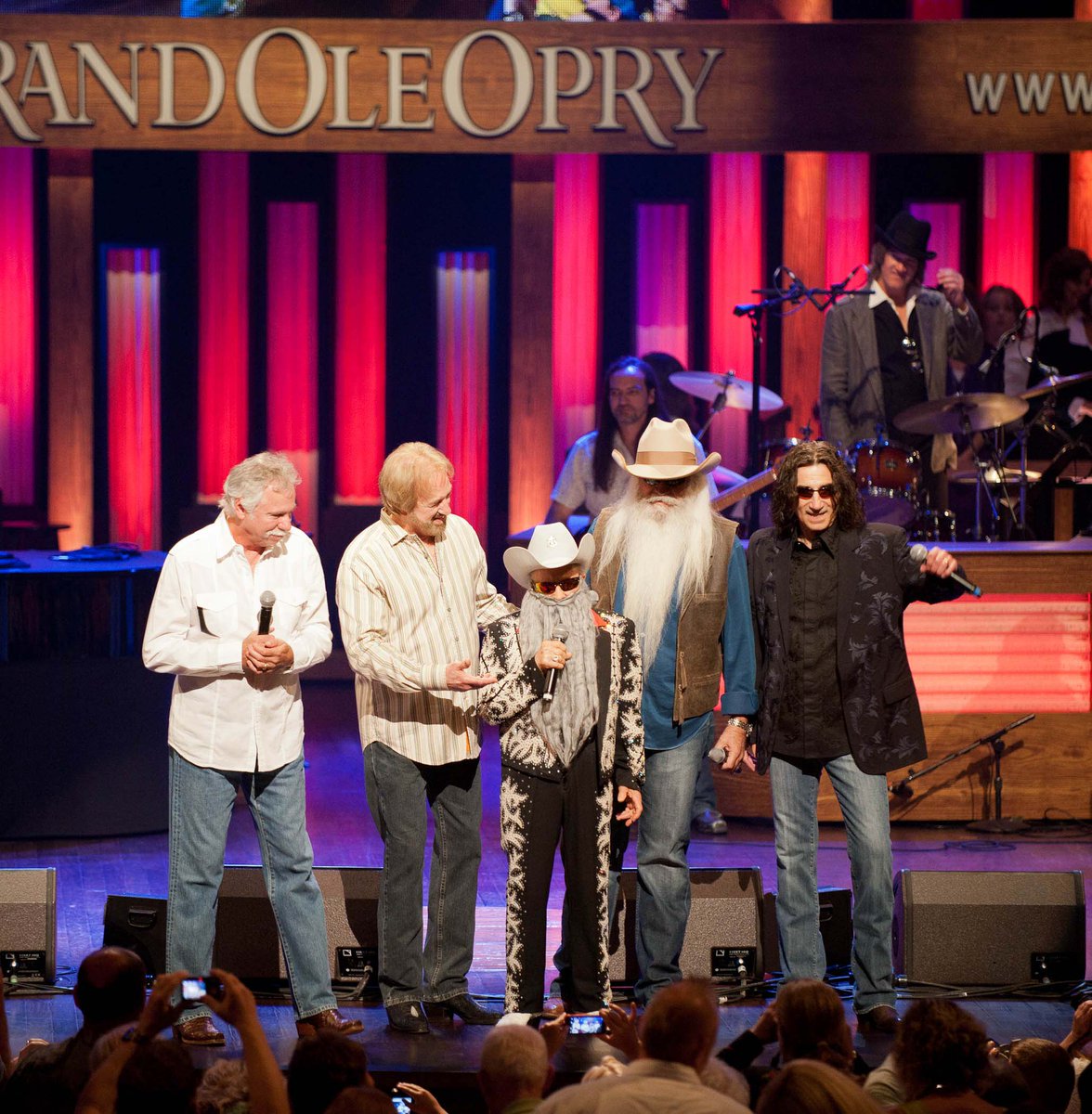Grand Ole Opry tweet media