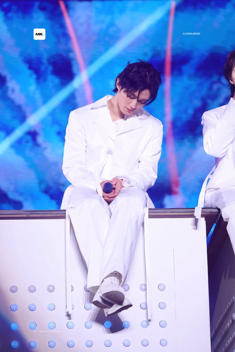 🎱+💚 tweet media