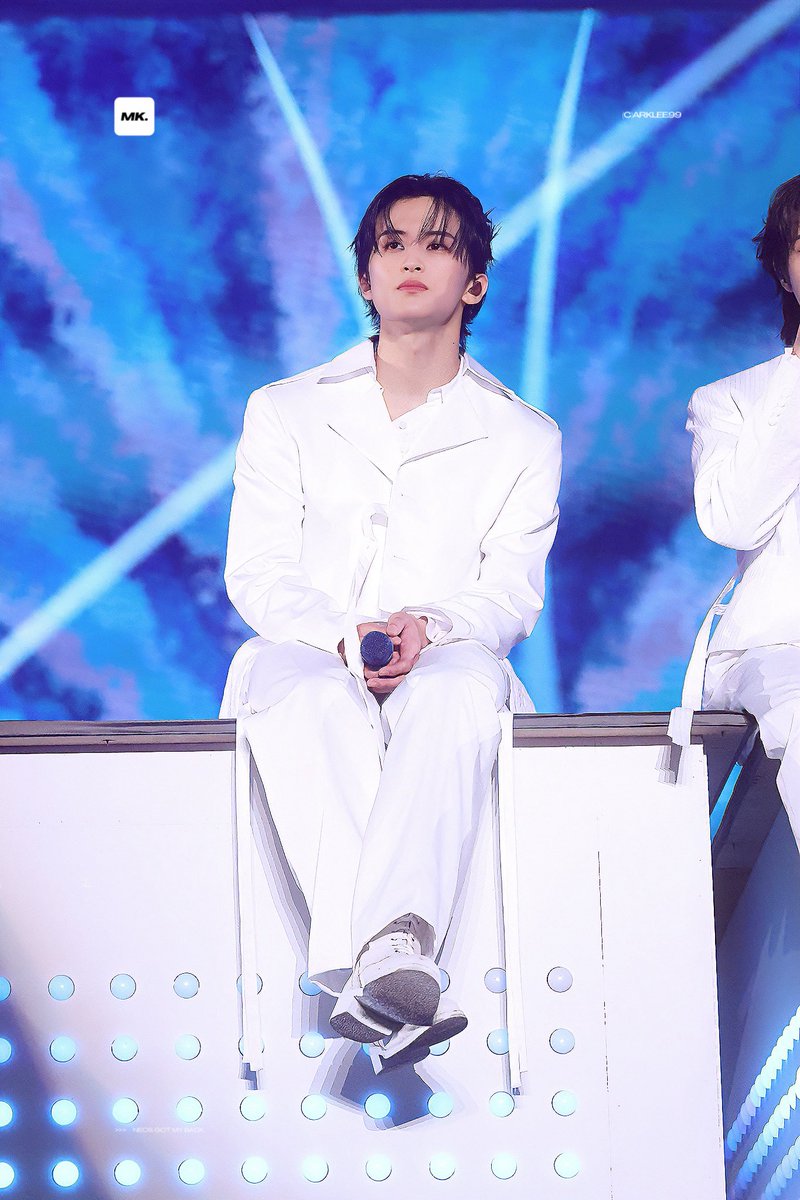 🎱+💚 tweet media