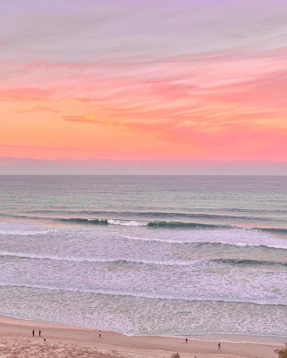 The Earth tweet media