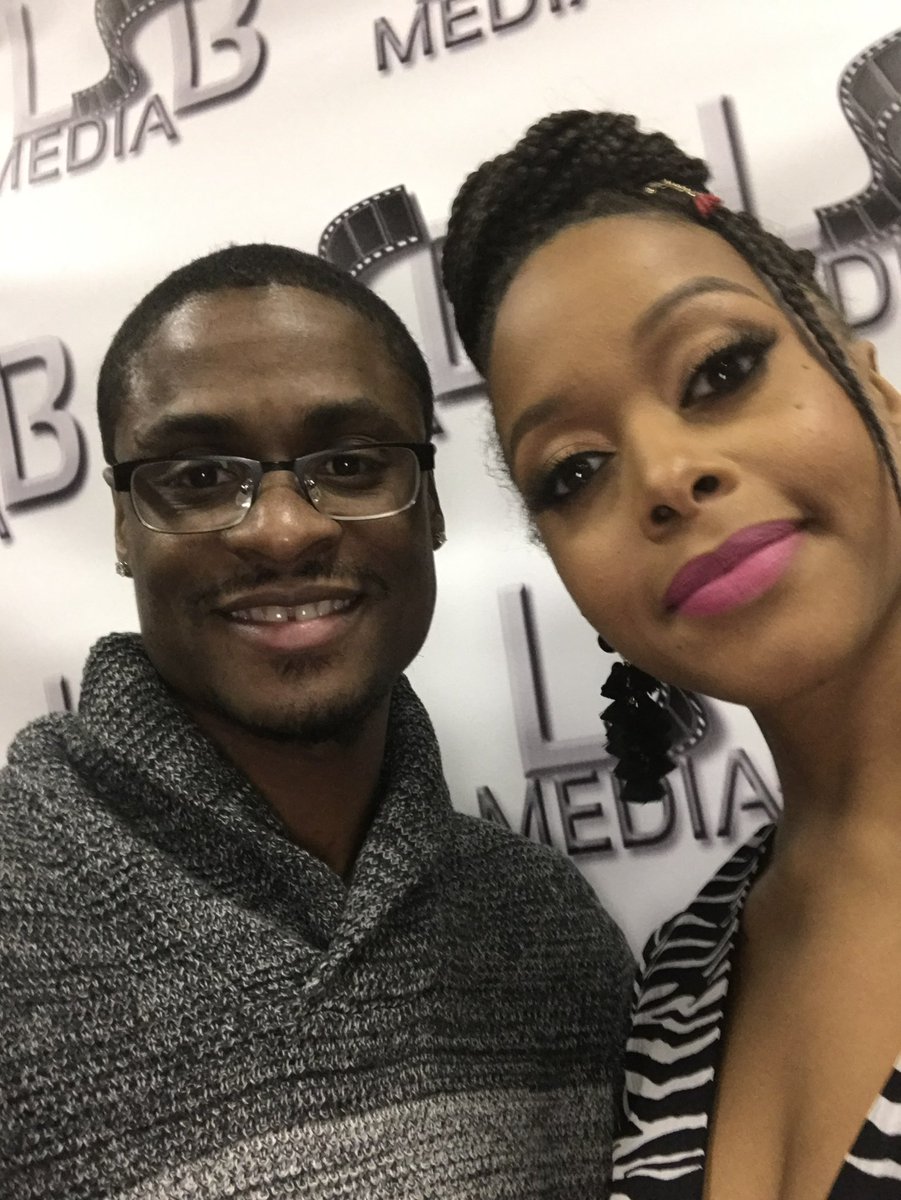 MarcusChavers's tweet image. Marcus Chavers and now Soror Chrisette Michelle #ZPBS 🤘🏾💙🕊️