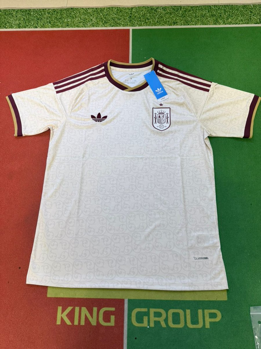 King Group Clothes tweet media