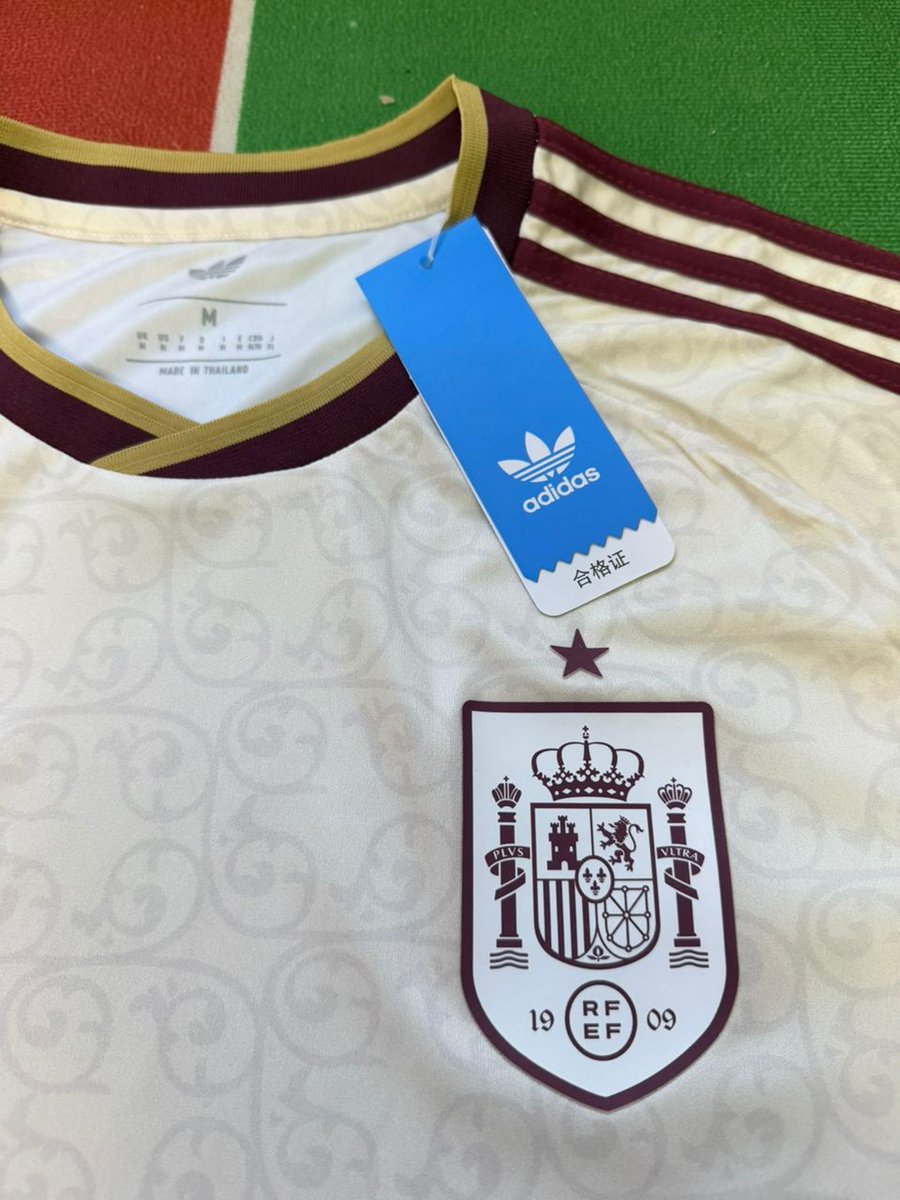 King Group Clothes tweet media